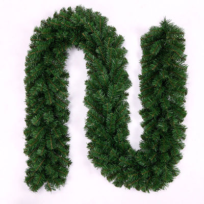 LED Işıkları ve Özel Logo ile Noel Rattan Bayrak Dekorasyonu