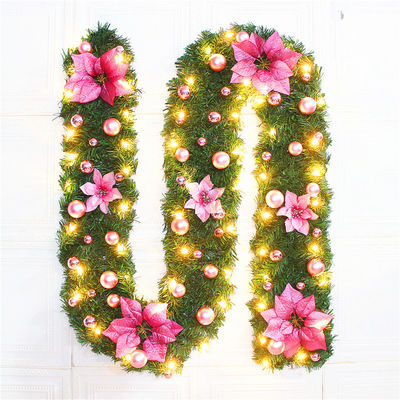 LED Işıkları ve Özel Logo ile Noel Rattan Bayrak Dekorasyonu