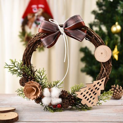 Dışarıdaki Noel süslemeleri için yumuşak kumaş ve plastik Noel Çam Çubukları